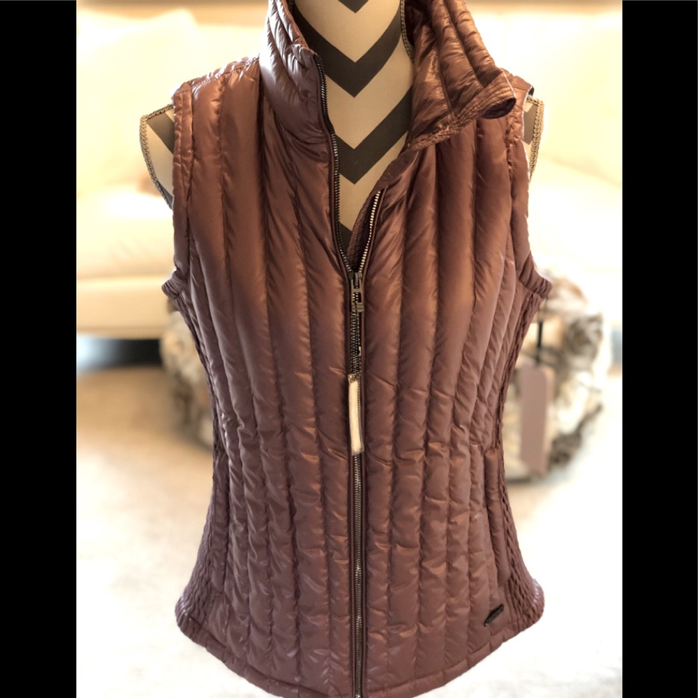 NWT puffer vest.